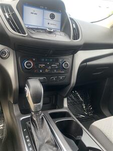 2019 Ford Escape SE   - Photo 9 - Palatine, IL 60074