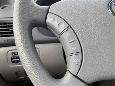 2006 Toyota Sienna LE 7 Passenger   - Photo 24 - Palatine, IL 60074