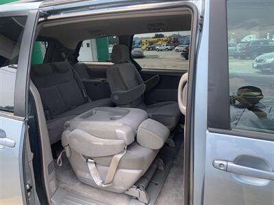 2006 Toyota Sienna LE 7 Passenger   - Photo 16 - Palatine, IL 60074