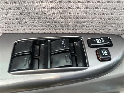 2006 Toyota Sienna LE 7 Passenger   - Photo 21 - Palatine, IL 60074