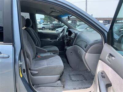 2006 Toyota Sienna LE 7 Passenger   - Photo 12 - Palatine, IL 60074