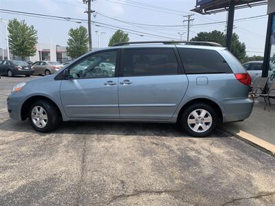 2006 Toyota Sienna LE 7 Passenger   - Photo 6 - Palatine, IL 60074