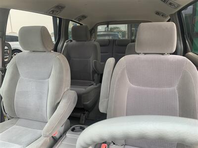 2006 Toyota Sienna LE 7 Passenger   - Photo 11 - Palatine, IL 60074