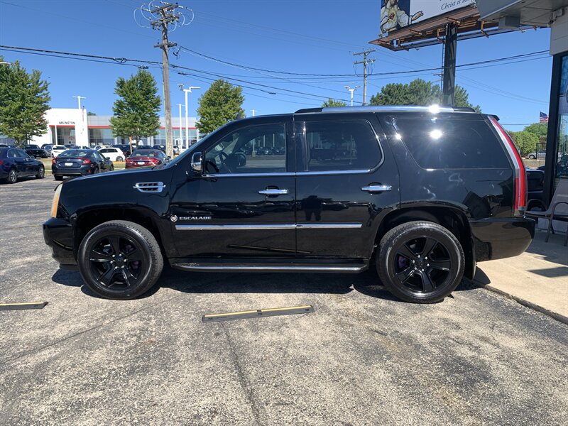 2007 Cadillac Escalade - Photo 8 - Palatine, IL 60074