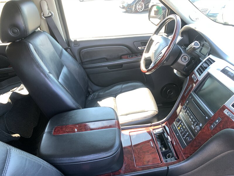 2007 Cadillac Escalade - Photo 11 - Palatine, IL 60074