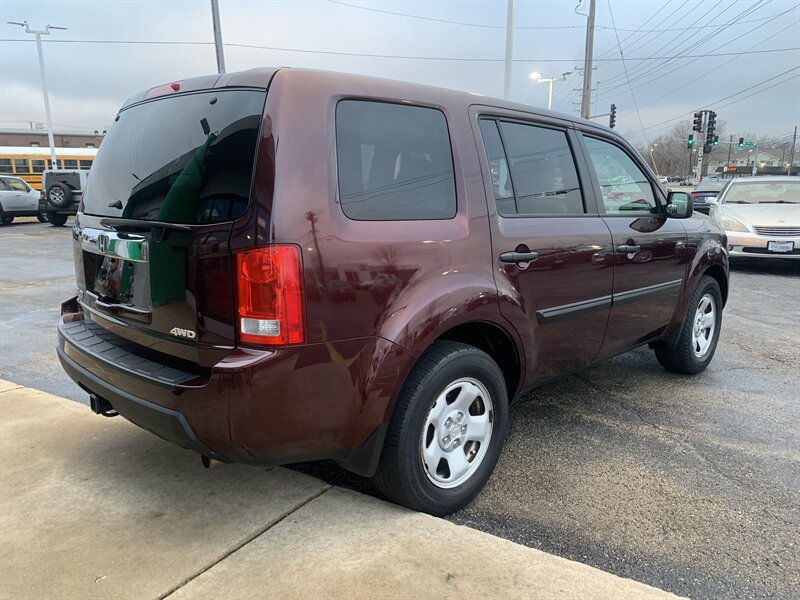 2011 Honda Pilot LX photo 5