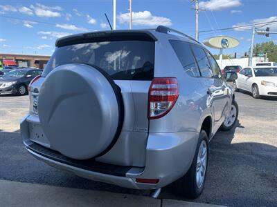 2010 Toyota RAV4   - Photo 5 - Palatine, IL 60074