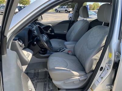 2010 Toyota RAV4   - Photo 12 - Palatine, IL 60074