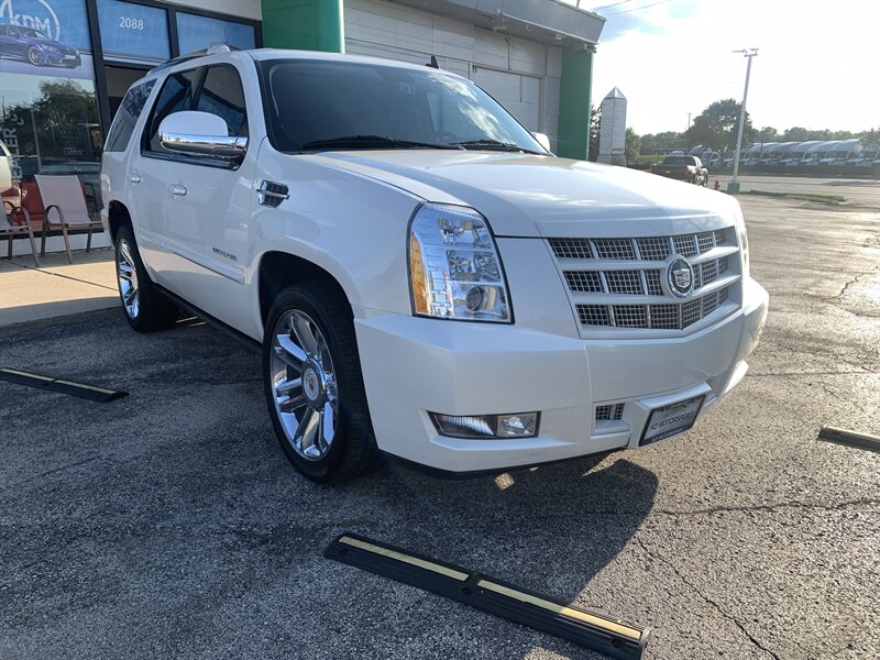 2013 Cadillac Escalade Premium - Photo 2 - Palatine, IL 60074