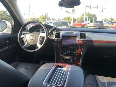 2013 Cadillac Escalade Premium - Photo 16 - Palatine, IL 60074
