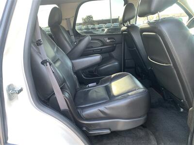 2013 Cadillac Escalade Premium - Photo 14 - Palatine, IL 60074
