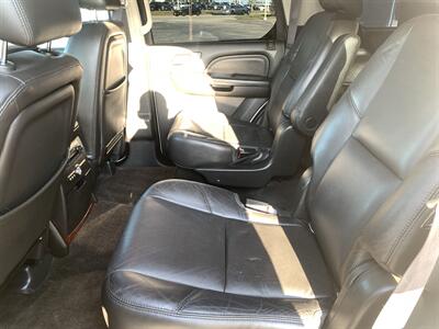 2013 Cadillac Escalade Premium - Photo 18 - Palatine, IL 60074