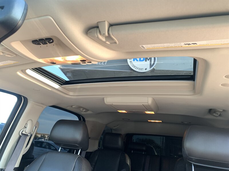 2013 Cadillac Escalade Premium - Photo 13 - Palatine, IL 60074