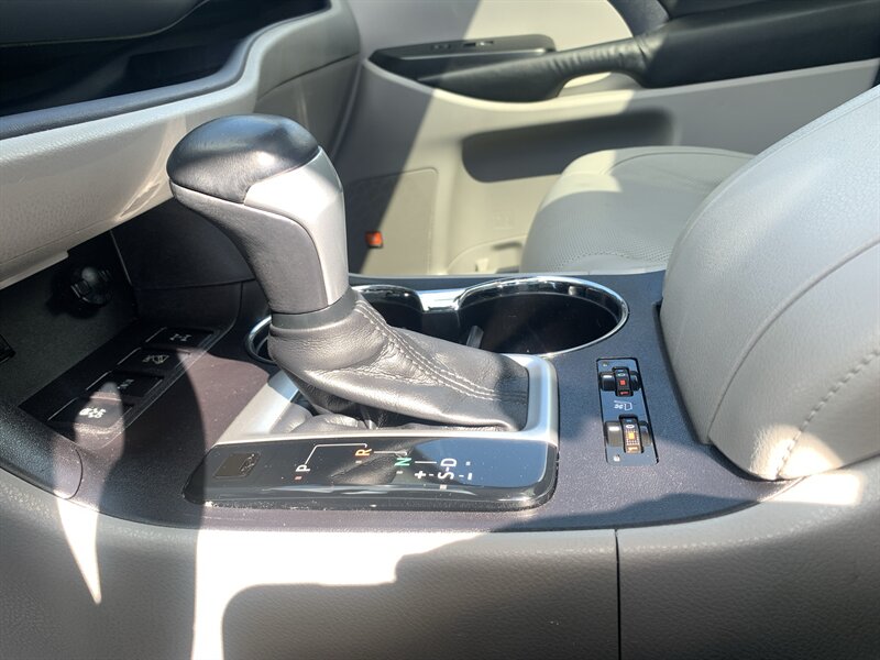 2015 Toyota Highlander Limited - Photo 31 - Palatine, IL 60074