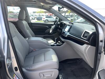 2015 Toyota Highlander Limited - Photo 14 - Palatine, IL 60074