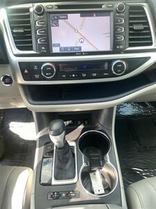 2015 Toyota Highlander Limited - Photo 34 - Palatine, IL 60074