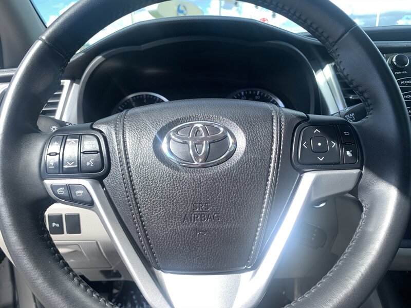 2015 Toyota Highlander Limited - Photo 24 - Palatine, IL 60074