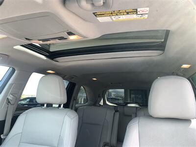 2015 Toyota Highlander Limited - Photo 13 - Palatine, IL 60074
