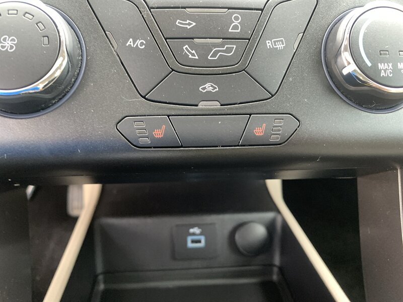 2017 Ford Fusion SE - Photo 30 - Palatine, IL 60074