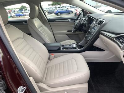2017 Ford Fusion SE - Photo 11 - Palatine, IL 60074