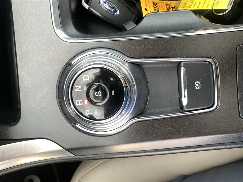 2017 Ford Fusion SE - Photo 28 - Palatine, IL 60074