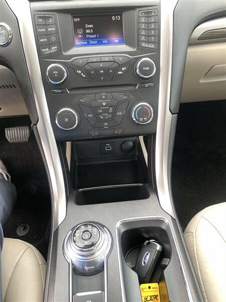 2017 Ford Fusion SE - Photo 29 - Palatine, IL 60074
