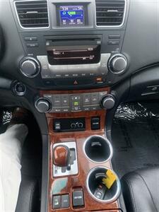 2011 Toyota Highlander Limited   - Photo 34 - Palatine, IL 60074