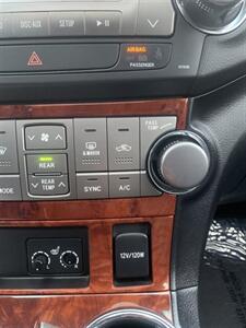 2011 Toyota Highlander Limited   - Photo 31 - Palatine, IL 60074