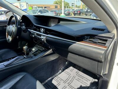 2013 Lexus ES 350   - Photo 14 - Palatine, IL 60074