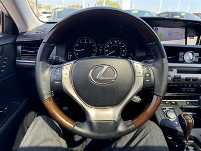 2013 Lexus ES 350   - Photo 16 - Palatine, IL 60074