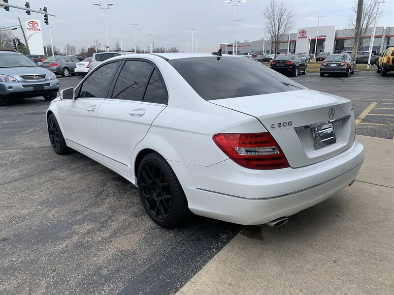 2013 Mercedes-Benz C-Class C300 Luxury photo 8