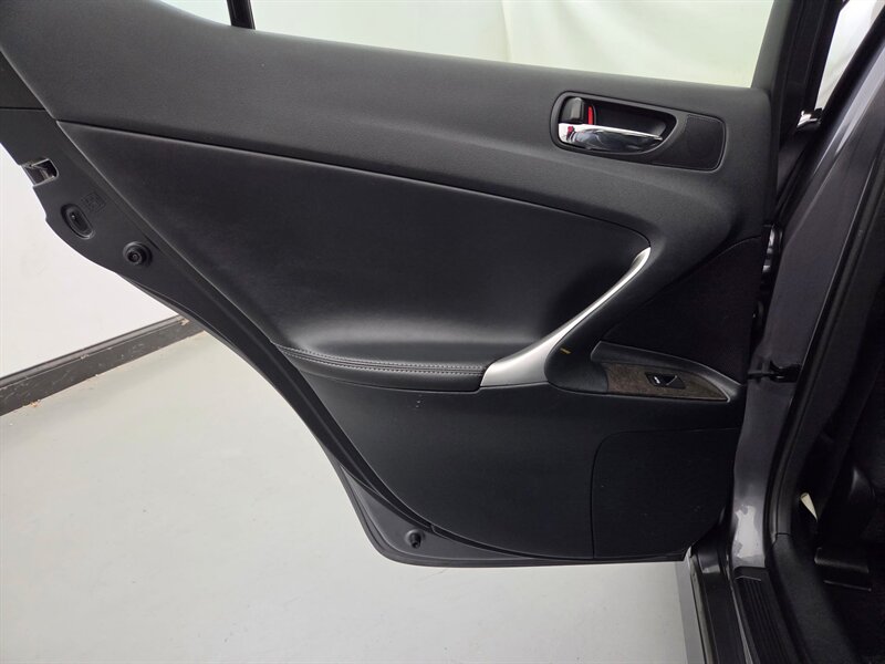 2013 Lexus IS 250 - Photo 17 - Palatine, IL 60074