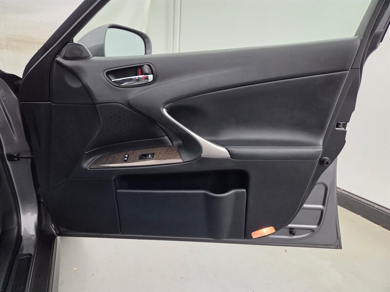 2013 Lexus IS 250 - Photo 11 - Palatine, IL 60074