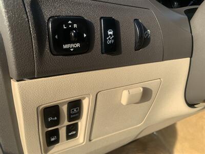 2012 Lexus ES 350   - Photo 17 - Palatine, IL 60074