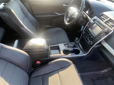 2016 Toyota Camry SE   - Photo 11 - Palatine, IL 60074