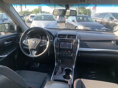 2016 Toyota Camry SE   - Photo 13 - Palatine, IL 60074