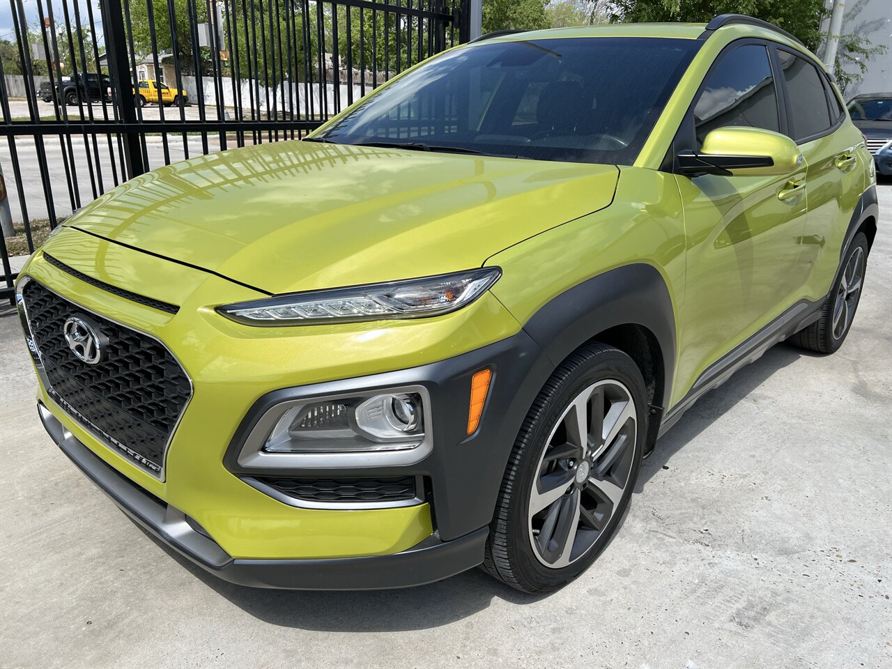 2019 Hyundai Kona LIMITED LTHR ROOF HEATD SEATS REARCAM ONLY 74K MLS   - Photo 3 - Houston, TX 77031