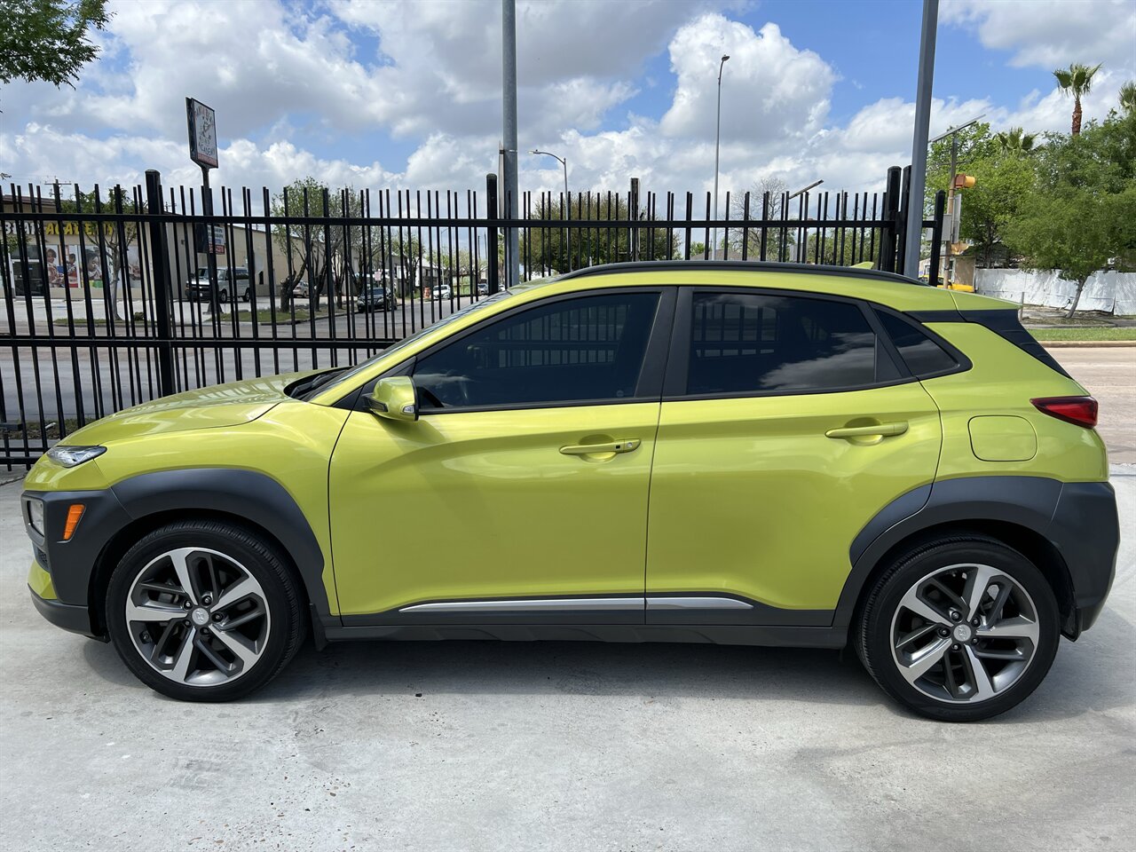 2019 Hyundai Kona LIMITED LTHR ROOF HEATD SEATS REARCAM ONLY 74K MLS   - Photo 6 - Houston, TX 77031