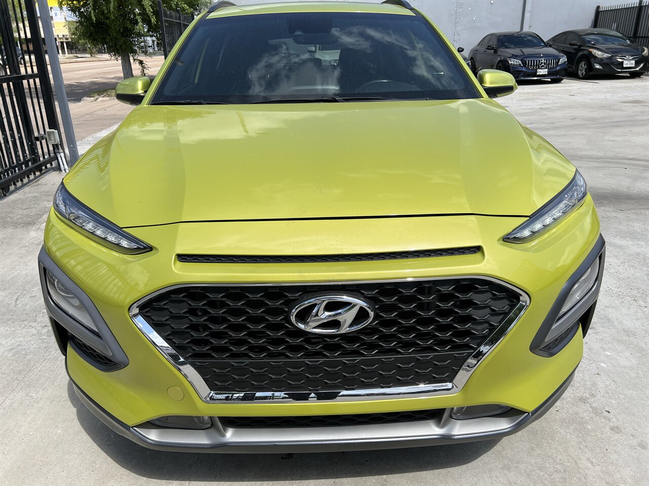2019 Hyundai Kona LIMITED LTHR ROOF HEATD SEATS REARCAM ONLY 74K MLS   - Photo 2 - Houston, TX 77031