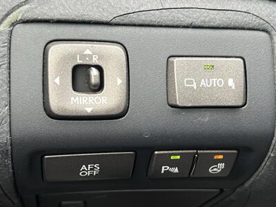 2008 Lexus LS 460 SOFT CLOSE DOORS COMF ACC ROOF HTD/COOL SEATS   - Photo 31 - Houston, TX 77031