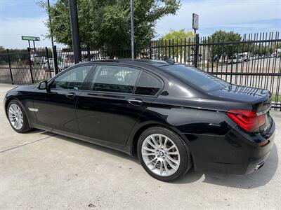 2014 BMW 750Li M SPORTS PKG VENT STS 19 " WHLS REARCAM ROOF   - Photo 8 - Houston, TX 77031