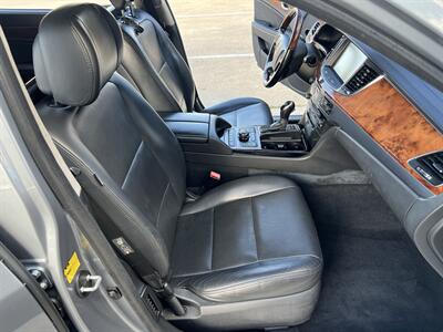 2014 Hyundai Equus ULTIMATE REAR SLIDE SEATS HUD REAR ENT MSRP $68920 - Photo 35 - Houston, TX 77031