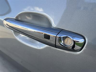 2014 Hyundai Equus ULTIMATE REAR SLIDE SEATS HUD REAR ENT MSRP $68920 - Photo 14 - Houston, TX 77031