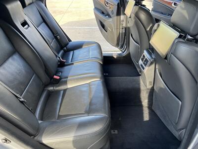2014 Hyundai Equus ULTIMATE REAR SLIDE SEATS HUD REAR ENT MSRP $68920 - Photo 38 - Houston, TX 77031