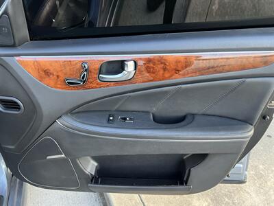2014 Hyundai Equus ULTIMATE REAR SLIDE SEATS HUD REAR ENT MSRP $68920 - Photo 68 - Houston, TX 77031
