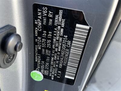 2014 Hyundai Equus ULTIMATE REAR SLIDE SEATS HUD REAR ENT MSRP $68920 - Photo 23 - Houston, TX 77031