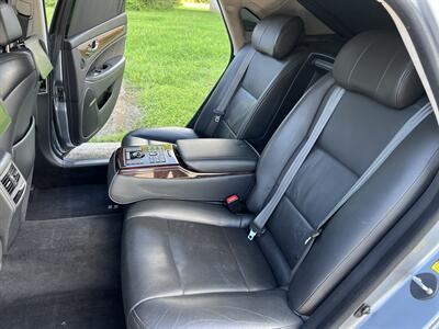 2014 Hyundai Equus ULTIMATE REAR SLIDE SEATS HUD REAR ENT MSRP $68920 - Photo 47 - Houston, TX 77031