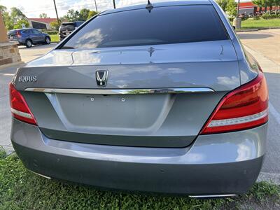 2014 Hyundai Equus ULTIMATE REAR SLIDE SEATS HUD REAR ENT MSRP $68920 - Photo 10 - Houston, TX 77031