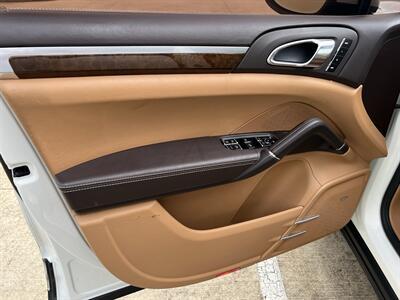 2012 Porsche Cayenne S PANO HEATED/COOL SEATS 21 " TURBO II WHLS NAV CAM   - Photo 61 - Houston, TX 77031