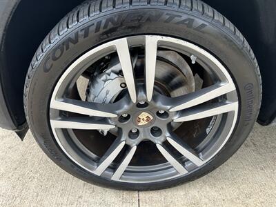 2012 Porsche Cayenne S PANO HEATED/COOL SEATS 21 " TURBO II WHLS NAV CAM   - Photo 16 - Houston, TX 77031